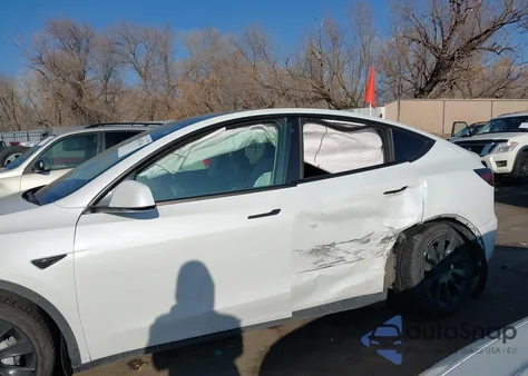 2022 Tesla Model Y Long Range Dual Motor All-Wheel Drive from USA, damaged, VIN 7SAYGDEE4NF385049